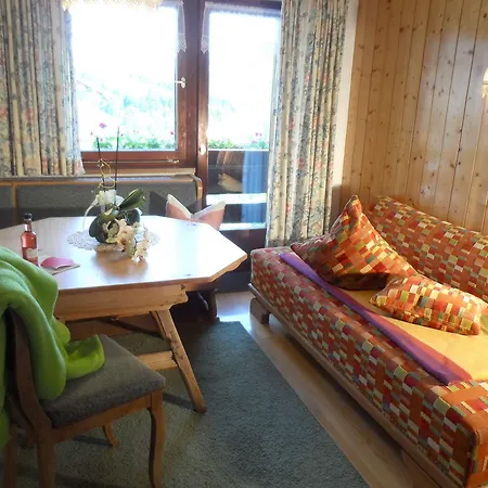 アパート Haus Brunneck